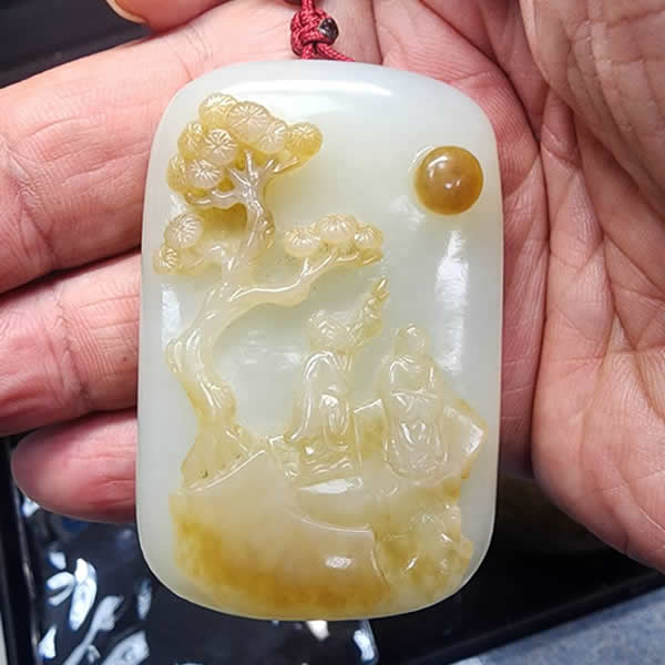 高價收購和田白玉籽料